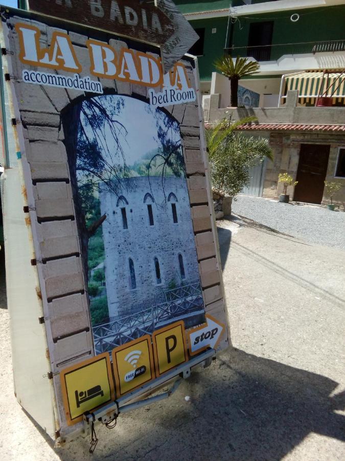 فندق La Badia مسينا المظهر الخارجي الصورة